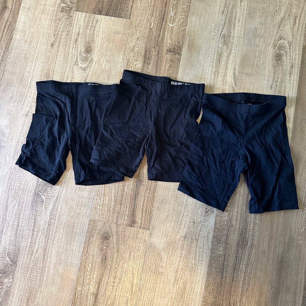 Girl’s cartwheel shorts bundle Size M (6/7) - Picture 4 of 4